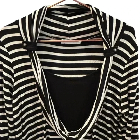 Design History Black and white striped cowl neck top size M - Picture 5 of 6
